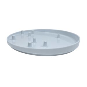 The one-handed plate has pins that hold your food in place while you cut it and a sloped surface to allow you to scoop up peas or sauces!